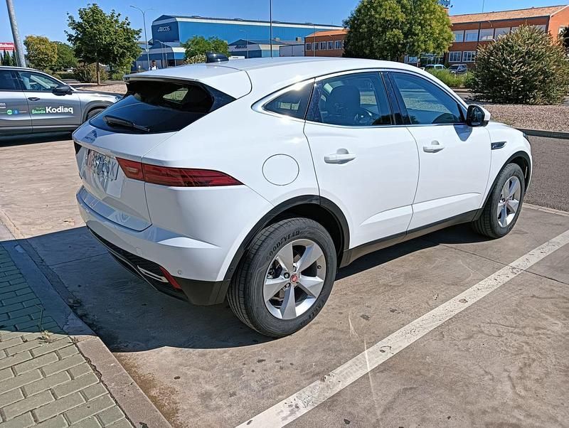 Usado Jaguar E-Pace R-Dynamic 163 CV (119 kW) 2021 Blanco SUV