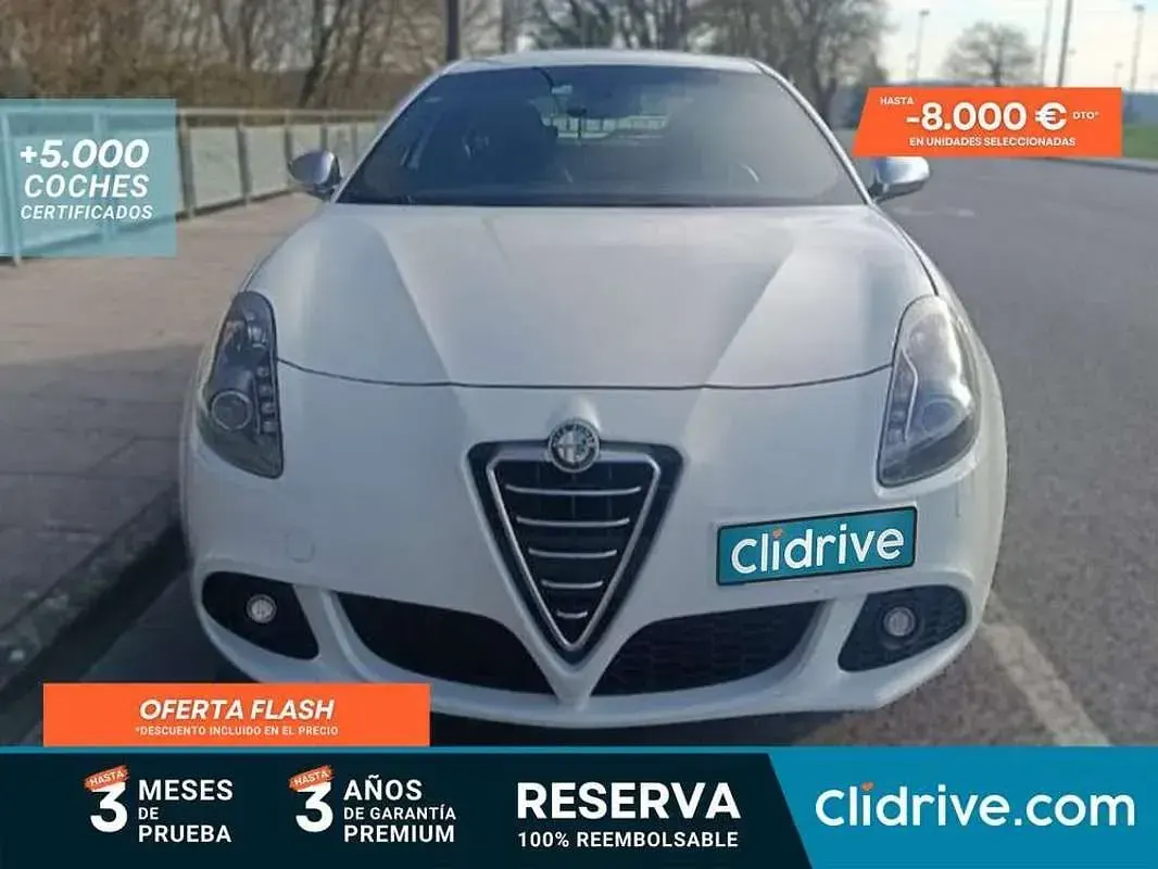 Usado Alfa Romeo Giulietta Distinctive 170 CV (125 kW) 2010 Blanco Utilitario