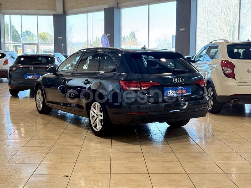 Usado Audi A4 150 CV (110 kW) 2017 Gris / plata Familiar