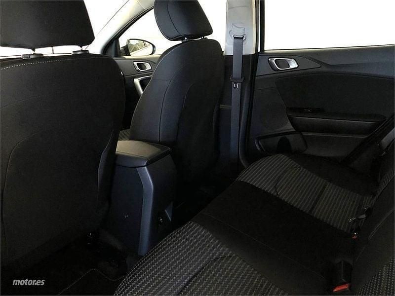 Nuevo Kia XCeed 100 CV (73 kW) 2025 Blanco SUV