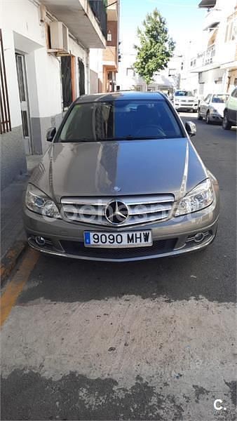 Usado Mercedes C220 Elegance 150 CV (110 kW) 2007 Gris / plata Berlina