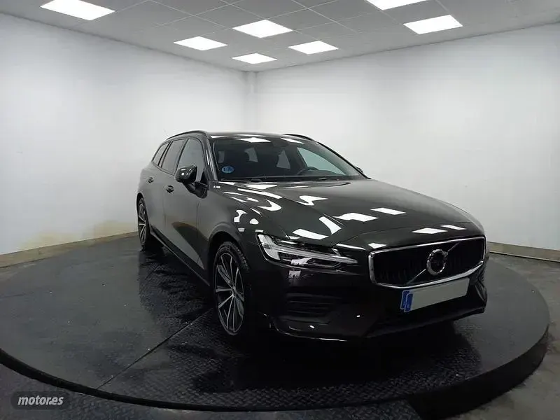 Usado Volvo V60 Momentum 197 CV (144 kW) 2022 Gris Familiar
