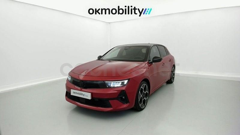 Usado Opel Astra 130 CV (95 kW) 2023 Rojo Familiar