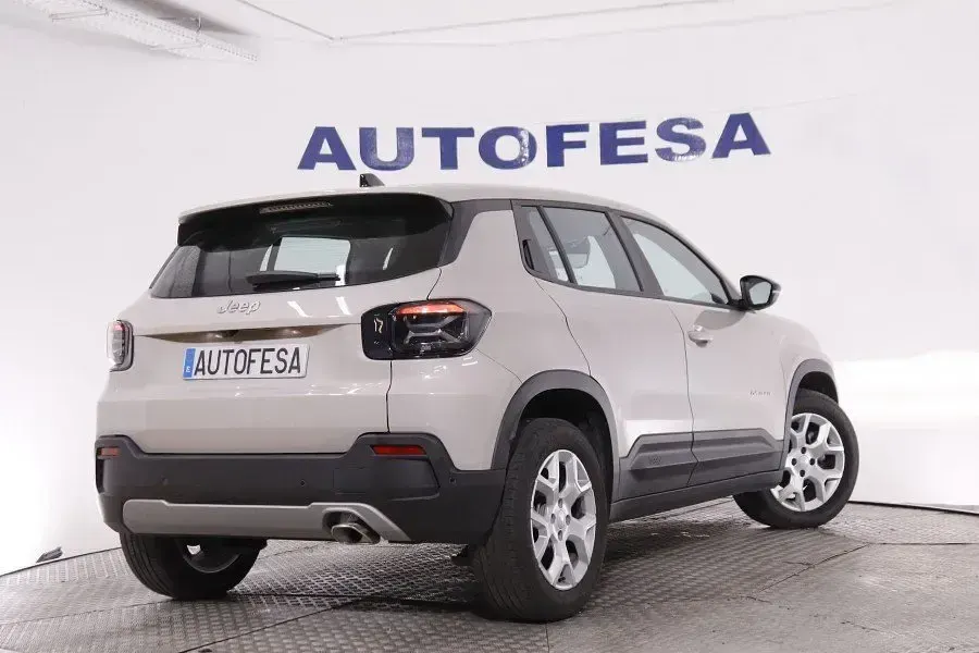 Usado Jeep Avenger Altitude 100 CV (73 kW) 2025 Gris titanio SUV