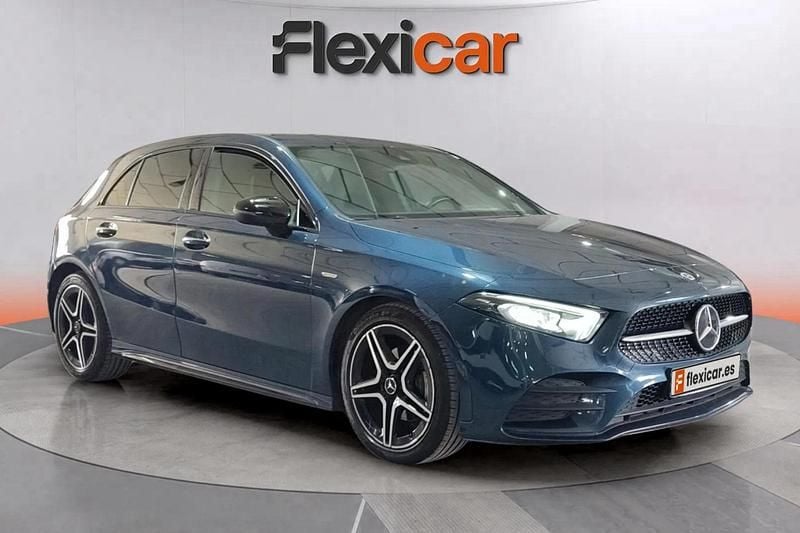 Azul Usado 2022 Mercedes A200 Berlina | 26.990 € (Precio justo) - Imagen 1/4