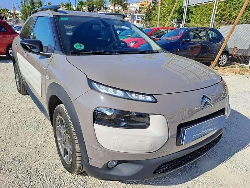 Usado Citroën C4 Cactus Feel 82 CV (60 kW) 2014 Marrón Utilitario