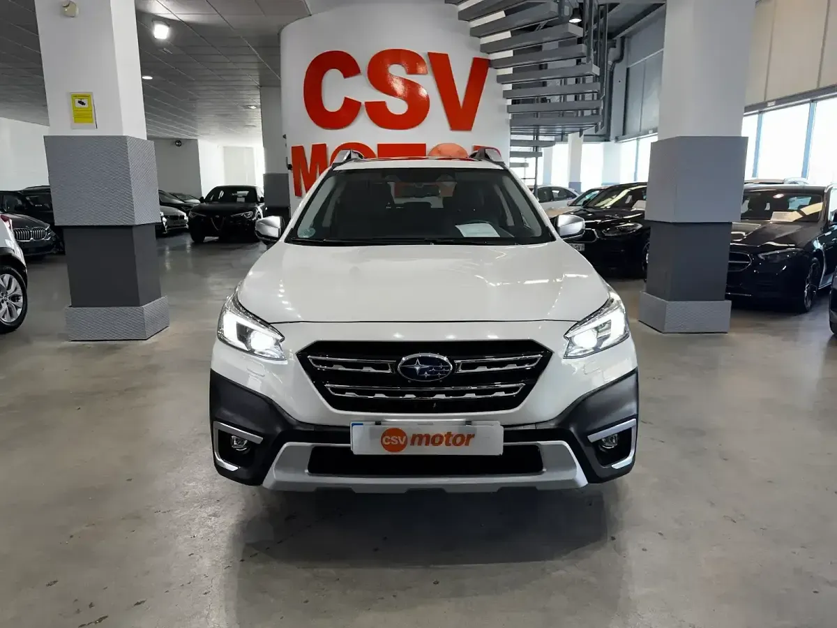 Usado Subaru Outback Sport 169 CV (124 kW) 2023 Blanco Familiar