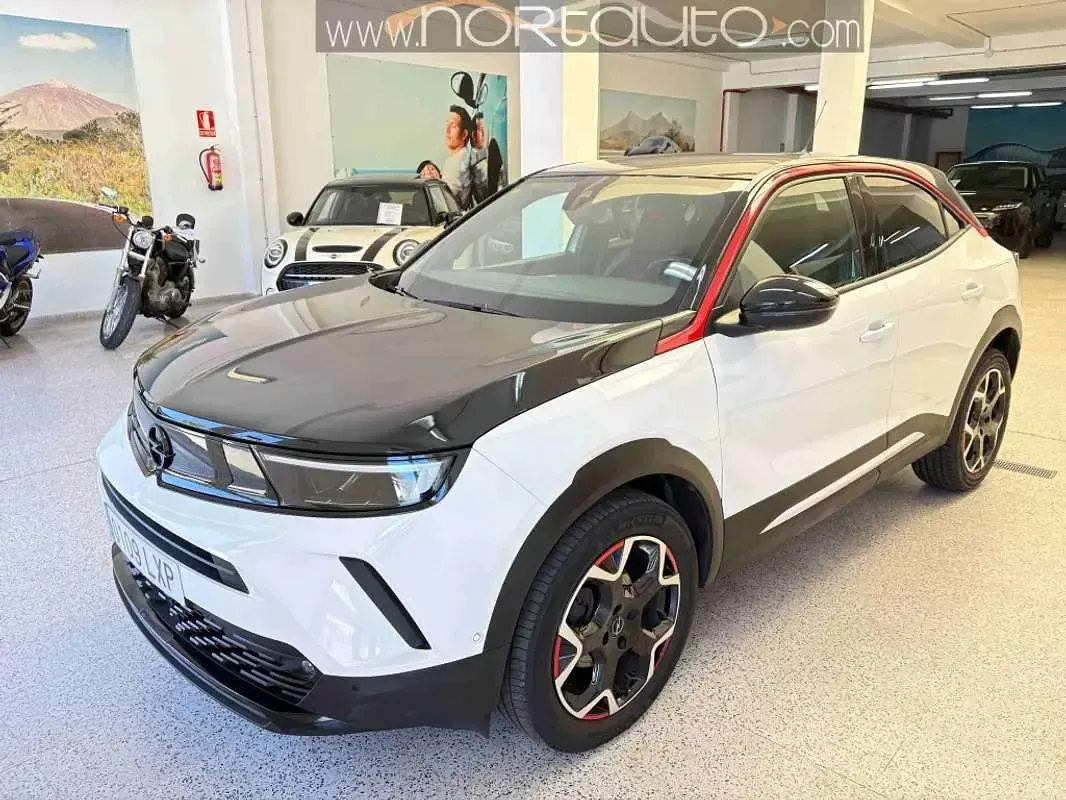 Usado Opel Mokka GS Line 131 CV (96 kW) 2022 Blanco SUV