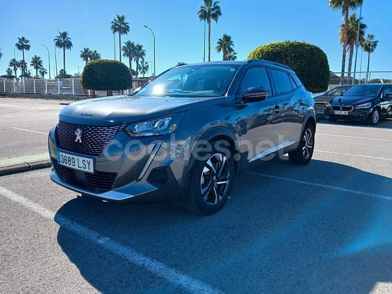 Usado Peugeot 2008 Allure 100 CV (73 kW) 2021 Gris / plata SUV
