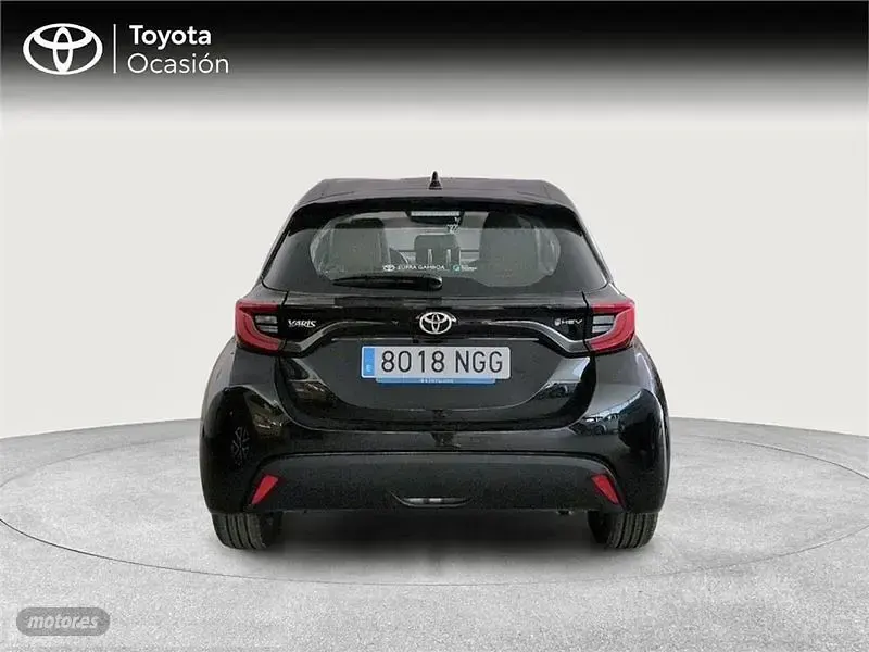 Nuevo Toyota Yaris Hybrid Active 116 CV (85 kW) 2025 Negro Berlina