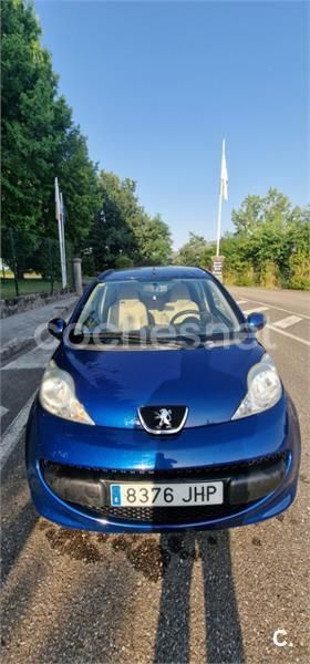 Azul Usado 2007 Peugeot 107 Urban Move Utilitario | 2500 € (Precio justo) - Imagen 1/4