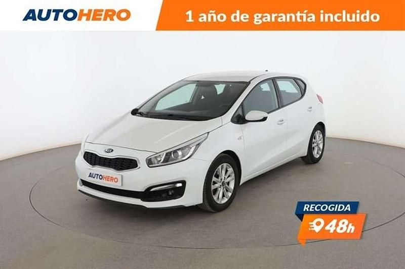 Blanco Usado 2017 Kia Ceed Utilitario | 9899 € (Super precio) - Imagen 1/3