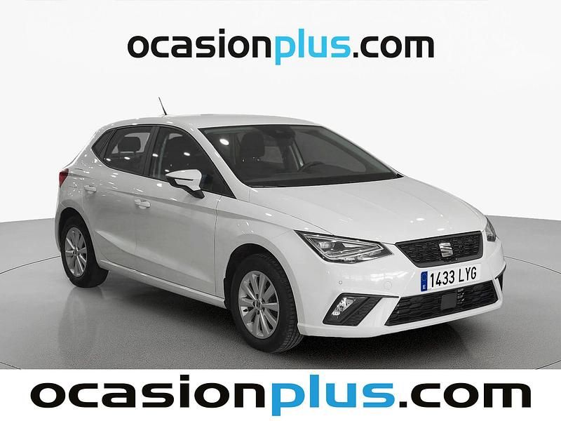 Usado Seat Ibiza Style Plus 110 CV (80 kW) 2022 Blanco Utilitario