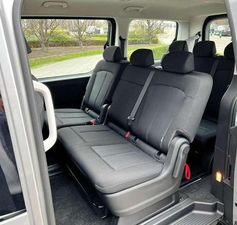 Usado Hyundai Staria 177 CV (130 kW) 2022 Azul Monovolumen