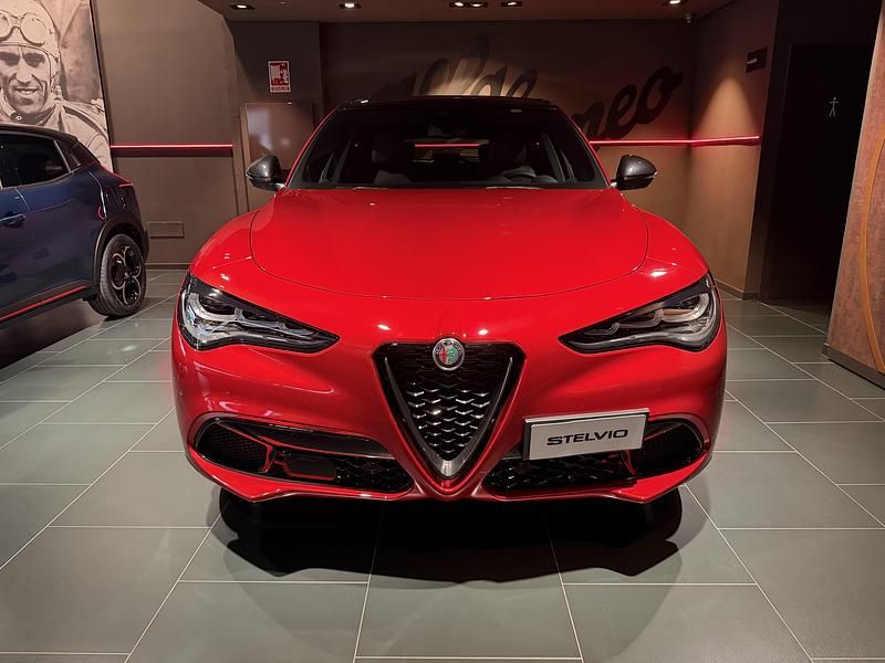 Nuevo Alfa Romeo Stelvio 210 CV (154 kW) 2025 Rojo SUV