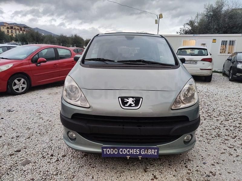 Usado Peugeot 1007 110 CV (80 kW) 2005 Gris / plata Monovolumen