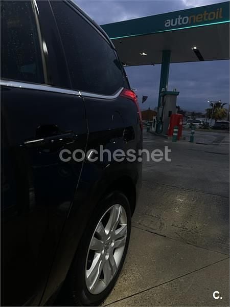 Usado Peugeot 5008 Allure 150 CV (110 kW) 2013 Negro Monovolumen