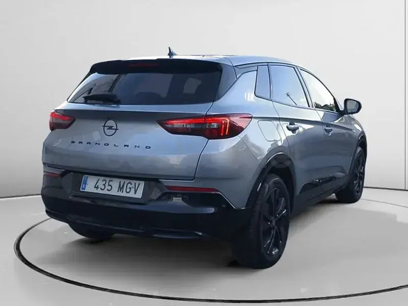 Usado Opel Grandland X 130 CV (95 kW) 2023 Gris / plata SUV