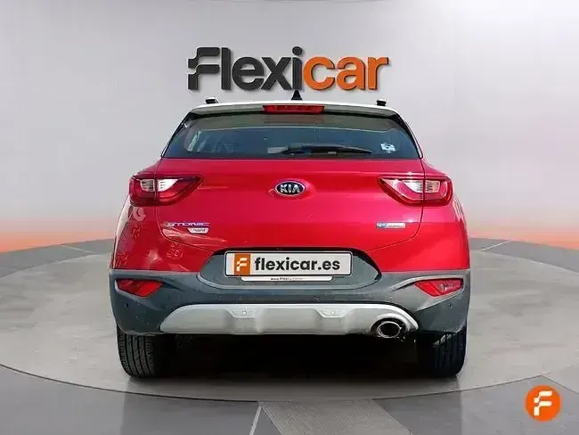 Usado Kia Stonic 100 CV (73 kW) 2021 Rojo SUV
