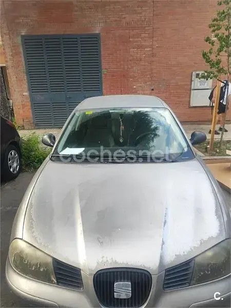 Usado Seat Cordoba Sport 100 CV (73 kW) 2008 Gris / plata Berlina