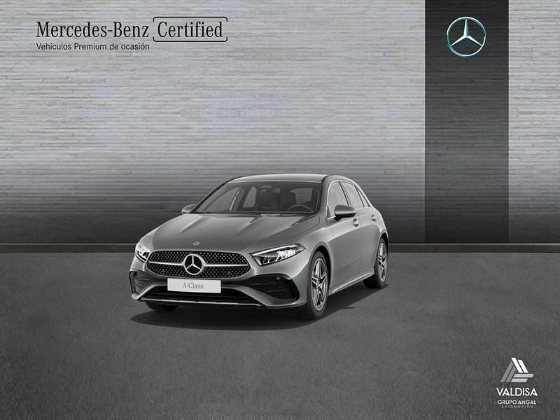 Gris montaña Usado 2024 Mercedes A200 AMG line Berlina | 36.400 € (Precio justo) - Imagen 1/4