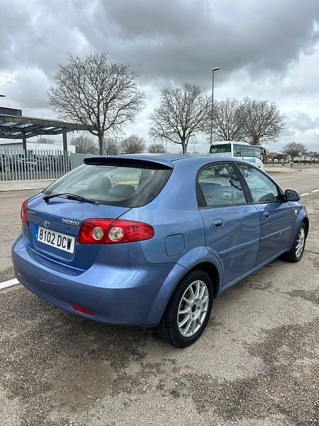 Usado Chevrolet Lacetti CDX 109 CV (80 kW) 2004 Azul Berlina
