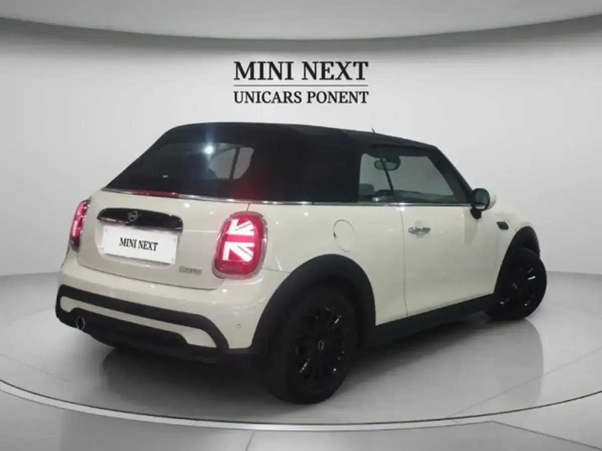 Usado Mini Cooper Cabriolet 136 CV (100 kW) 2022 Blanco Descapotable