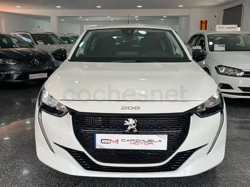 Usado Peugeot 208 Allure 100 CV (73 kW) 2023 Blanco Utilitario
