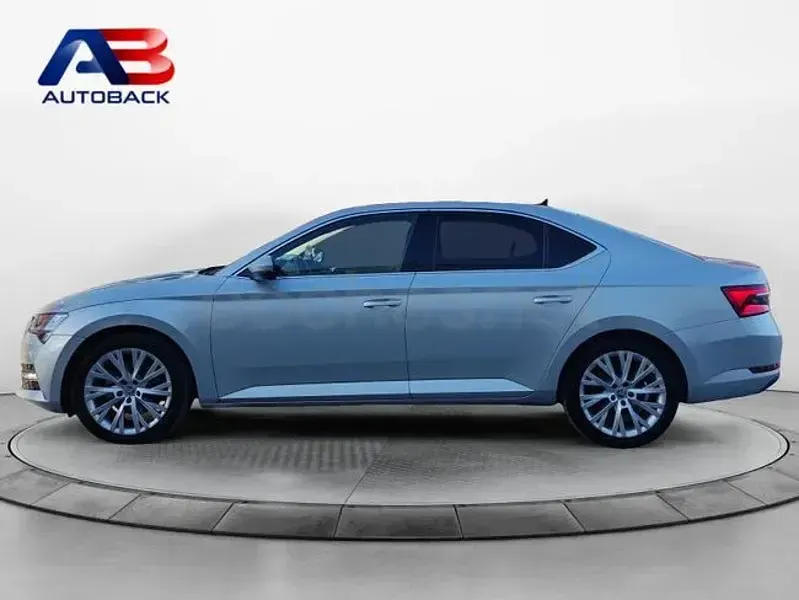 Usado Skoda Superb Style 218 CV (160 kW) 2021 Azul Berlina