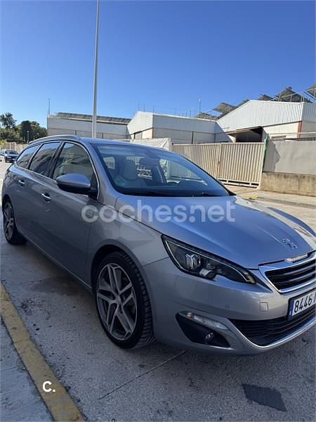 Usado Peugeot 308 SW GT-line 130 CV (95 kW) 2015 Gris / plata Familiar