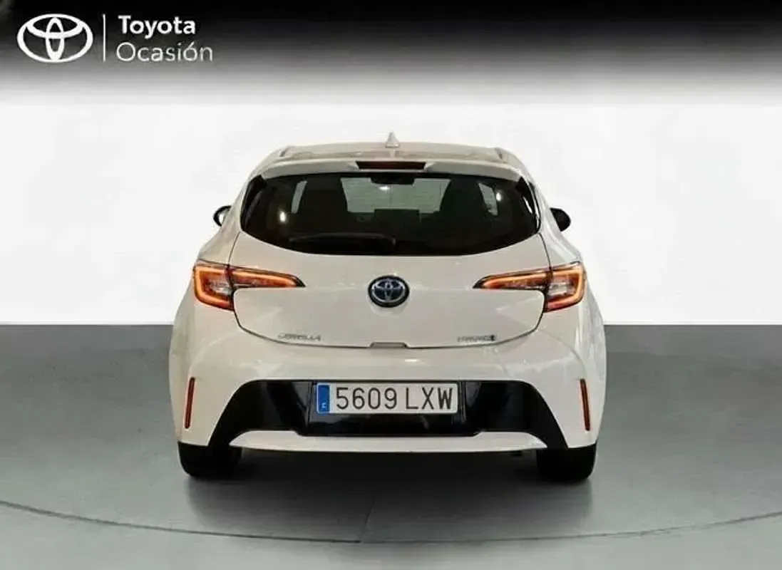 Usado Toyota Corolla Active 122 CV (89 kW) 2022 Blanco Utilitario