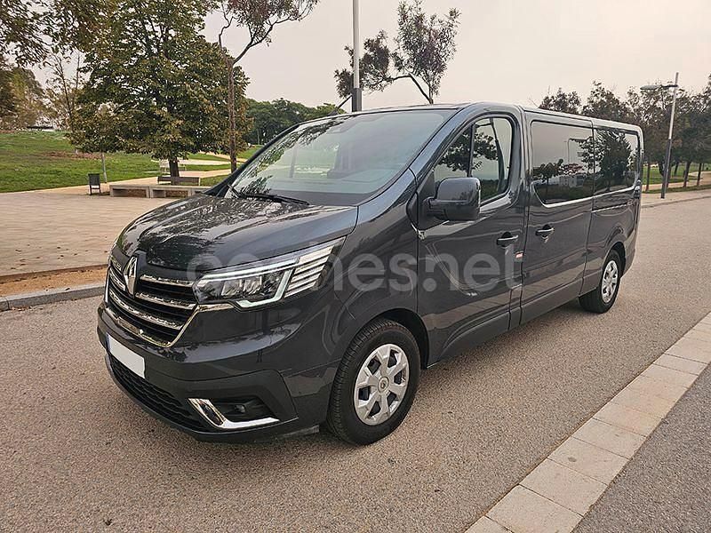 Gris / plata Usado 2023 Renault Trafic Equilibre Monovolumen | 29.450 € (Precio justo) - Imagen 1/4