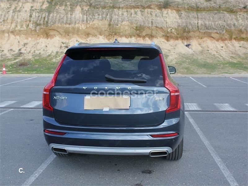 Usado Volvo XC90 Momentum 235 CV (172 kW) 2021 Azul SUV