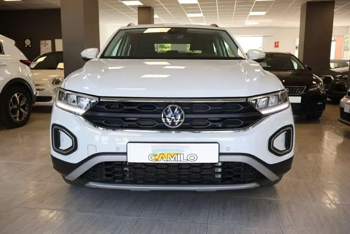 Usado VW T-Roc Life 150 CV (110 kW) 2025 Blanco SUV