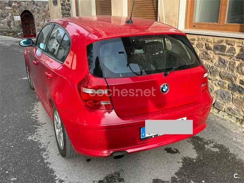 Usado BMW 116 115 CV (84 kW) 2008 Granate Utilitario