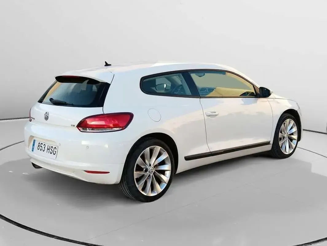Usado VW Scirocco 122 CV (89 kW) 2013 Blanco Coupe