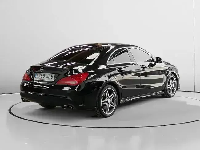 Usado Mercedes CLA200 136 HP (100 kW) 2016 Preto Sedan