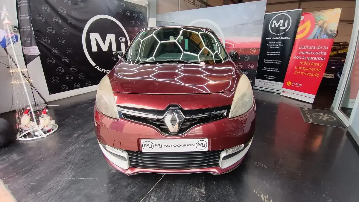 Usado Renault Scénic Bose Edition 110 CV (80 kW) 2015 Gris Monovolumen