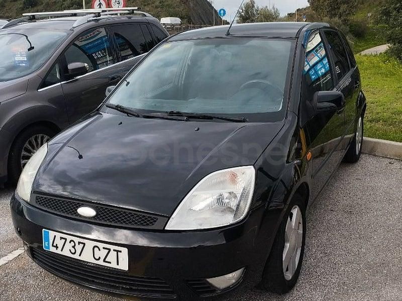 Usado Ford Fiesta Trend 80 CV (58 kW) 2004 Negro Utilitario