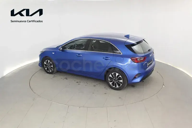 Usado Kia Ceed 100 CV (73 kW) 2025 Azul Utilitario