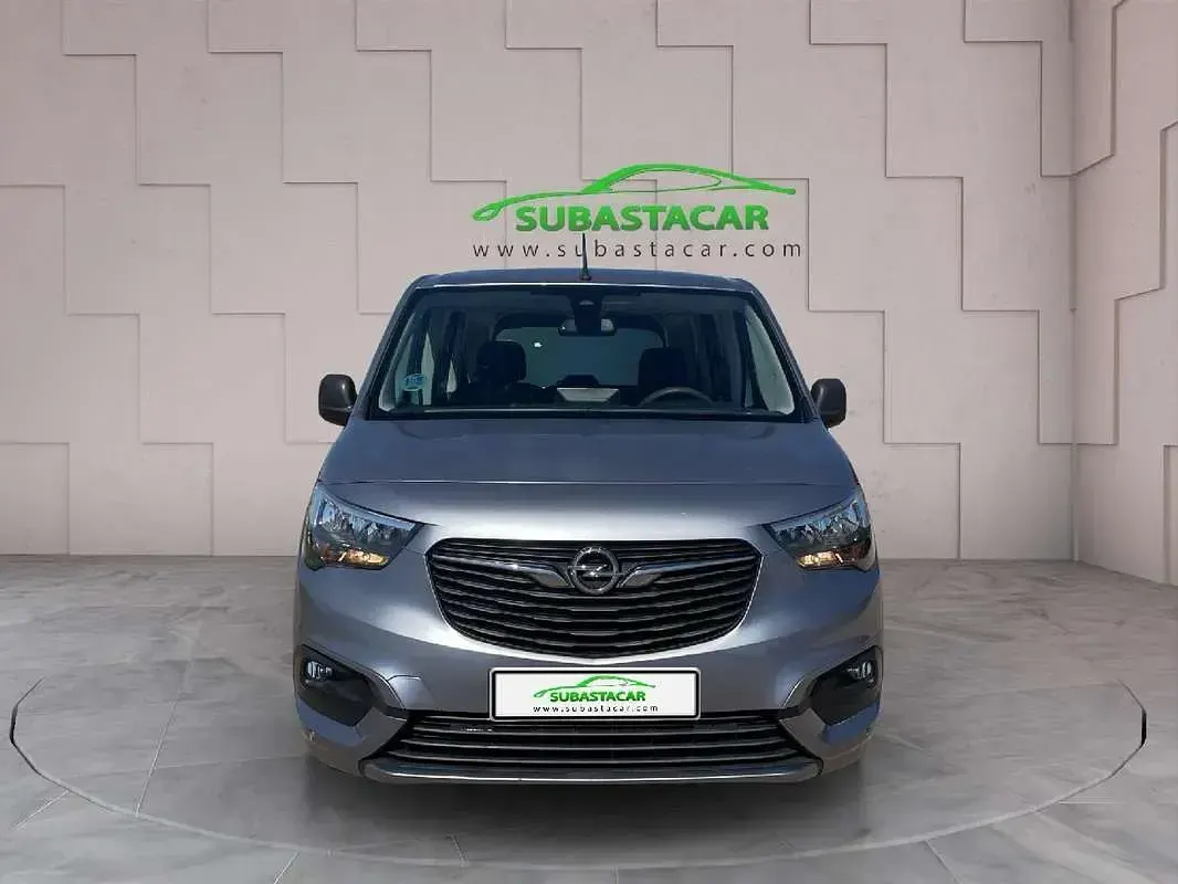 Usado Opel Combo Life Edition+ 102 CV (75 kW) 2022 Gris Monovolumen