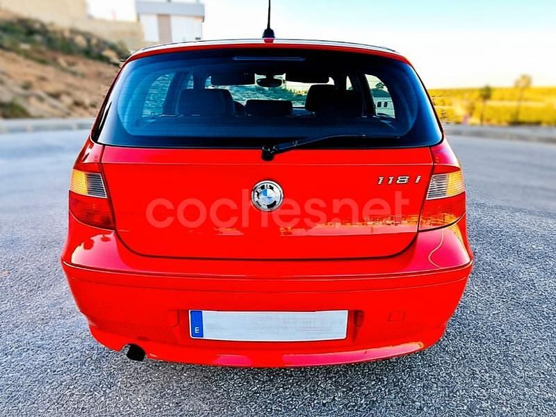 Usado BMW 118 143 CV (105 kW) 2006 Rojo Utilitario