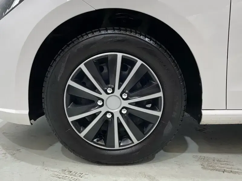 Usado Seat Ibiza Reference 80 CV (58 kW) 2019 Blanco Utilitario