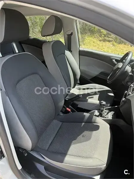 Usado Seat Ibiza Style 105 CV (77 kW) 2016 Gris / plata Berlina