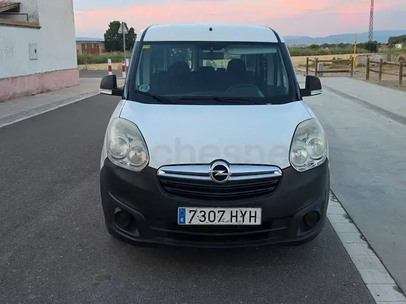 Usado Opel Combo Expression 90 CV (66 kW) 2014 Blanco Monovolumen