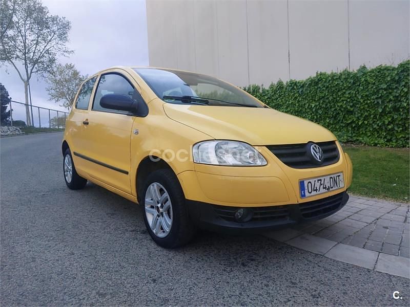 Amarillo Usado 2005 VW Fox Utilitario | 1290 € - Imagen 1/4