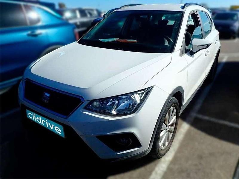 Usado Seat Arona Style 95 CV (69 kW) 2020 Blanco SUV