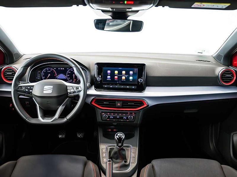 Usado Seat Ibiza FR 116 CV (85 kW) 2025 Rojo Utilitario