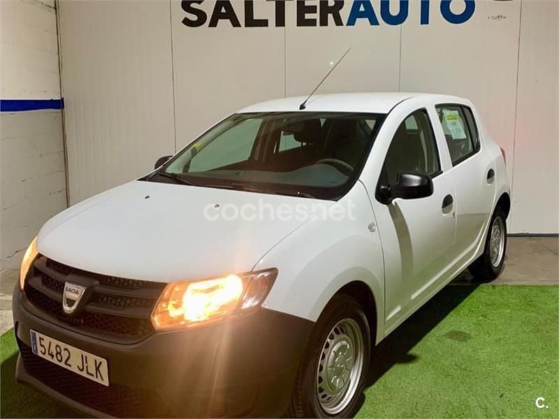 Usado Dacia Sandero Base 75 CV (55 kW) 2016 Blanco Berlina