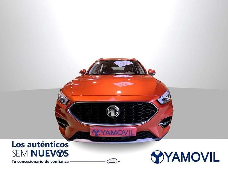 Usado MG ZS 177 CV (130 kW) 2023 Naranja Berlina